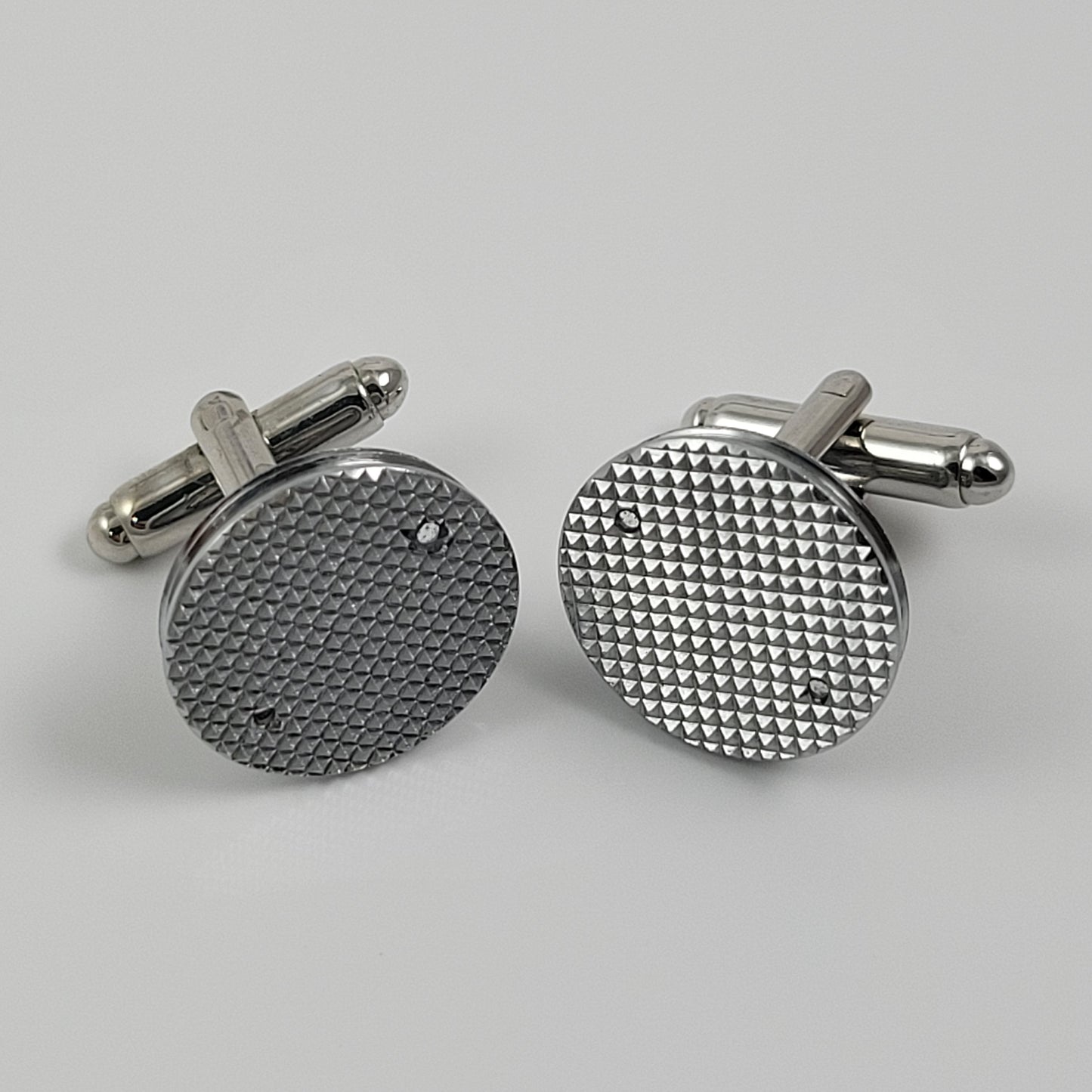 CUFFLINKS CAMERA BATTERY COVER CAP - ROUND #010